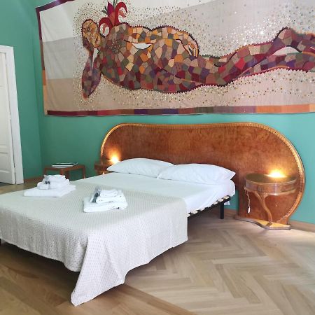 Speciale Tarshito Guesthouse Bari Bagian luar foto