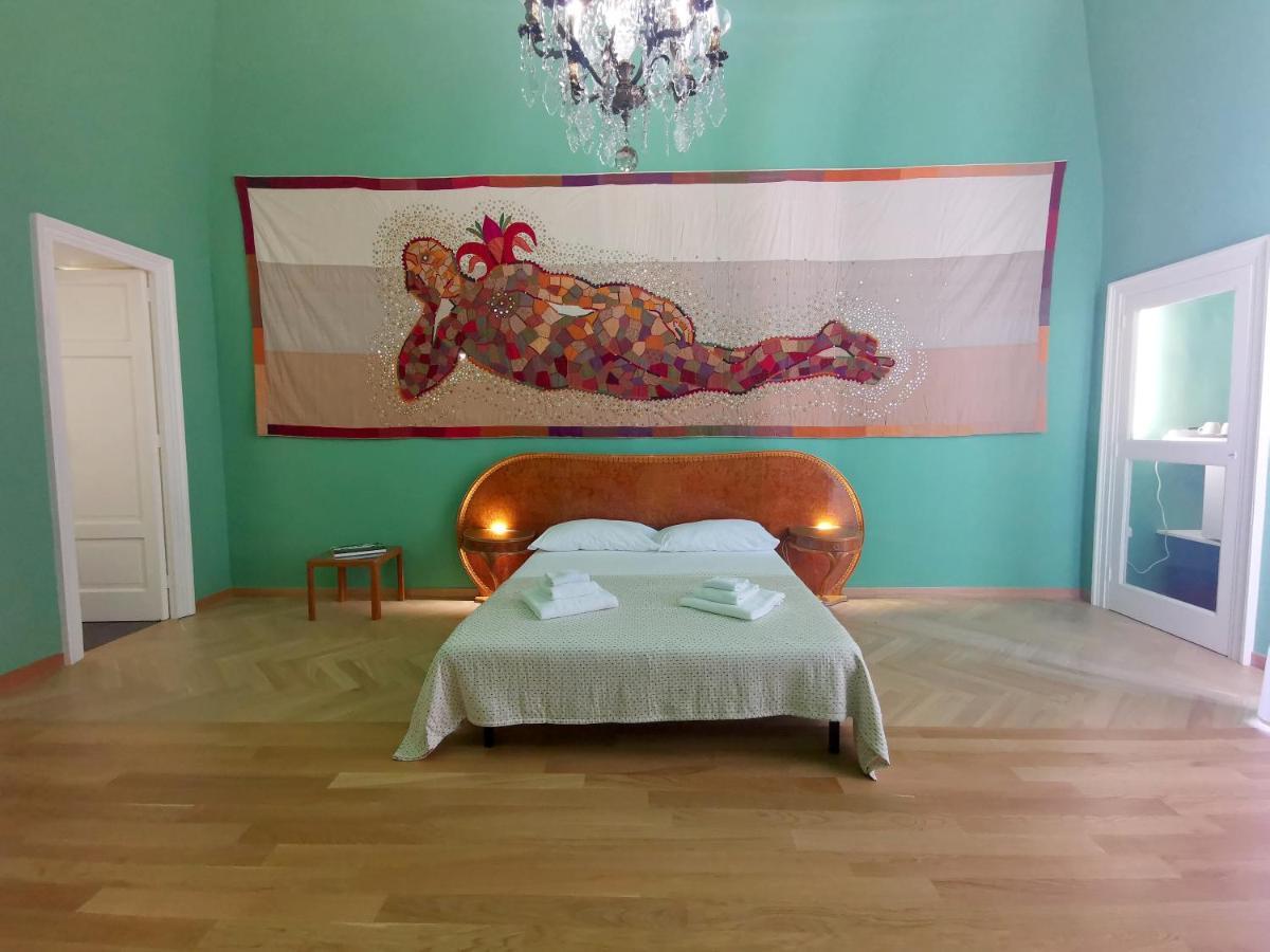 Speciale Tarshito Guesthouse Bari Bagian luar foto
