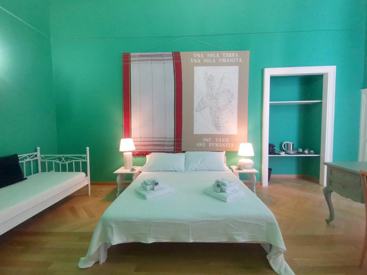Speciale Tarshito Guesthouse Bari Bagian luar foto