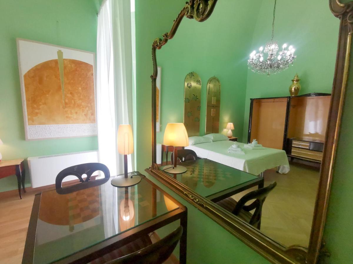Speciale Tarshito Guesthouse Bari Bagian luar foto