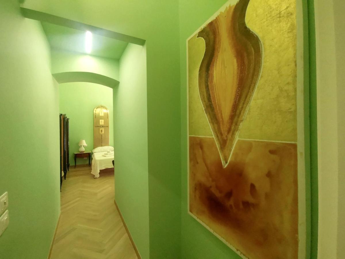 Speciale Tarshito Guesthouse Bari Bagian luar foto