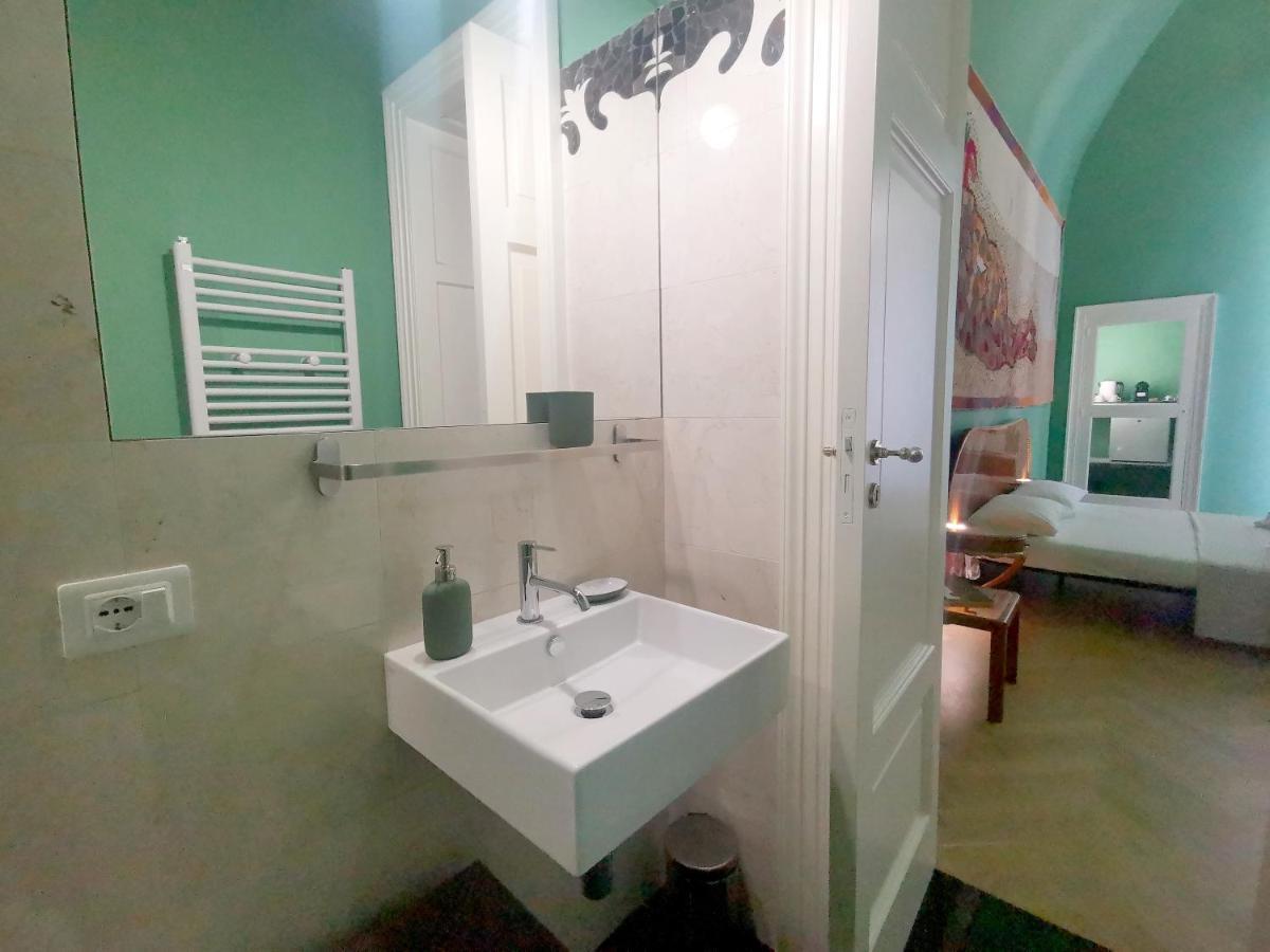 Speciale Tarshito Guesthouse Bari Bagian luar foto
