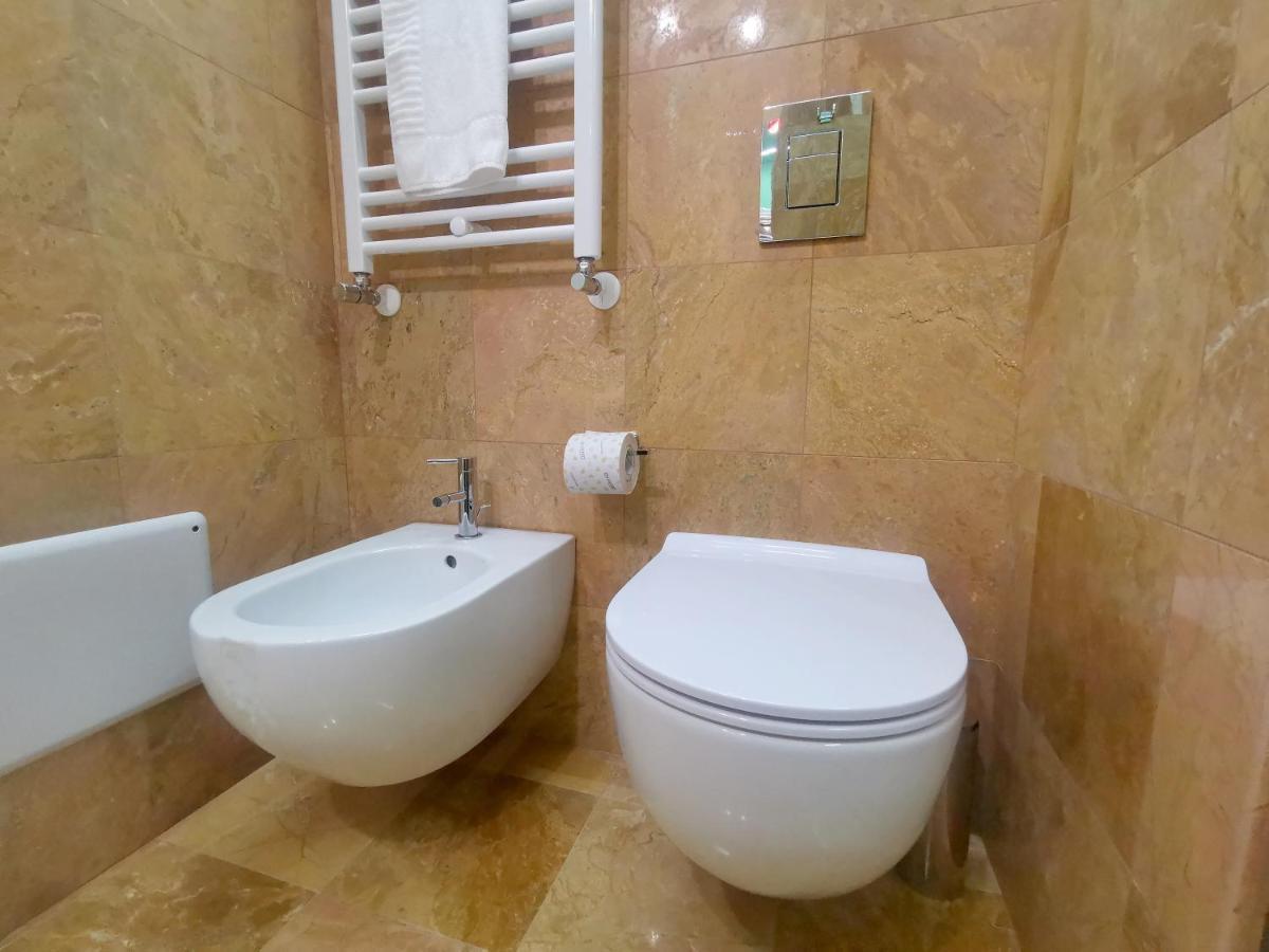Speciale Tarshito Guesthouse Bari Bagian luar foto